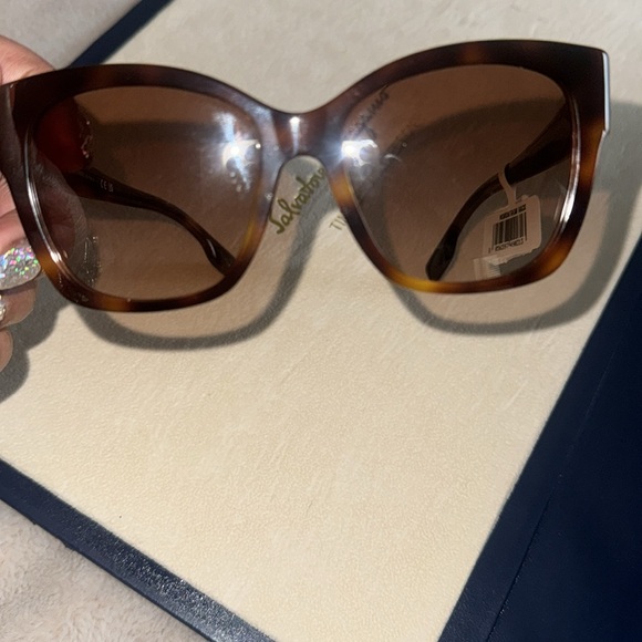 Brand new Burberry shades with tags still attached , no box , no dust rag - Picture 6 of 6